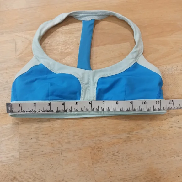 Lululemon Women's Sports Bra Size 4 - Picture 10 of 12